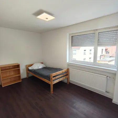 Mobilierte Monteuerswohnungen Mit 7 Betten Stuttgart, Böblingen, Reutlingen, Waldenbuch - Tübinger Apartamento Steinenbronn